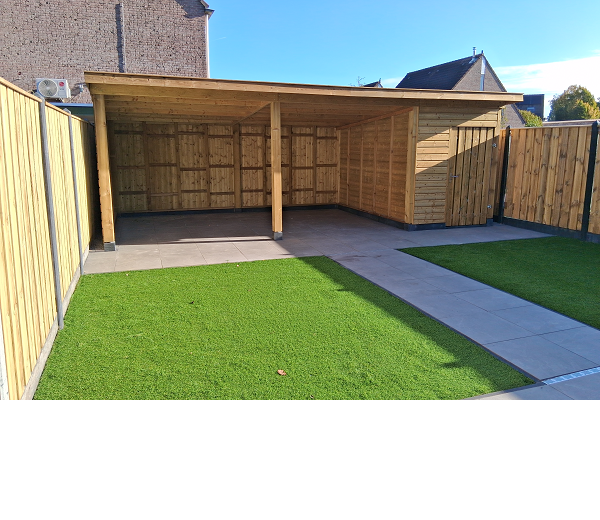 complete tuin met schuttingen, overkapping, keramische terrastegels en kunstgras